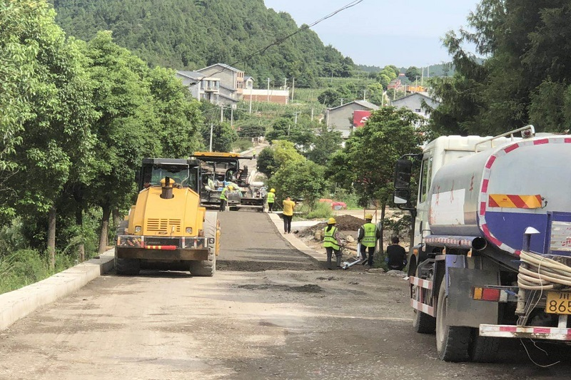 路橋集團(tuán)搶晴天、戰(zhàn)雨天、斗夜間  全力以赴推進(jìn)國(guó)道347項(xiàng)目建設(shè)